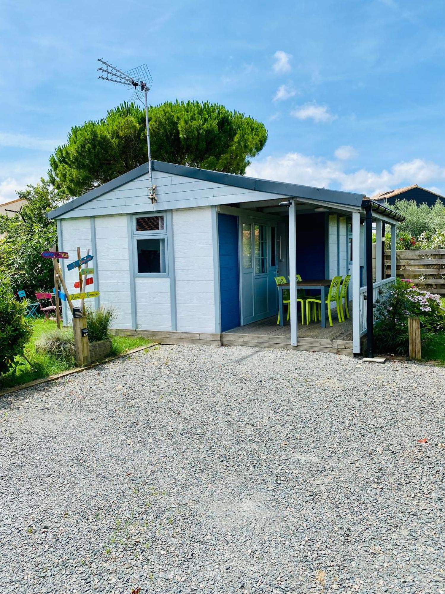 Chalet Atypique Au Calme Avec Emplacement Ideal Soubise ภายนอก รูปภาพ